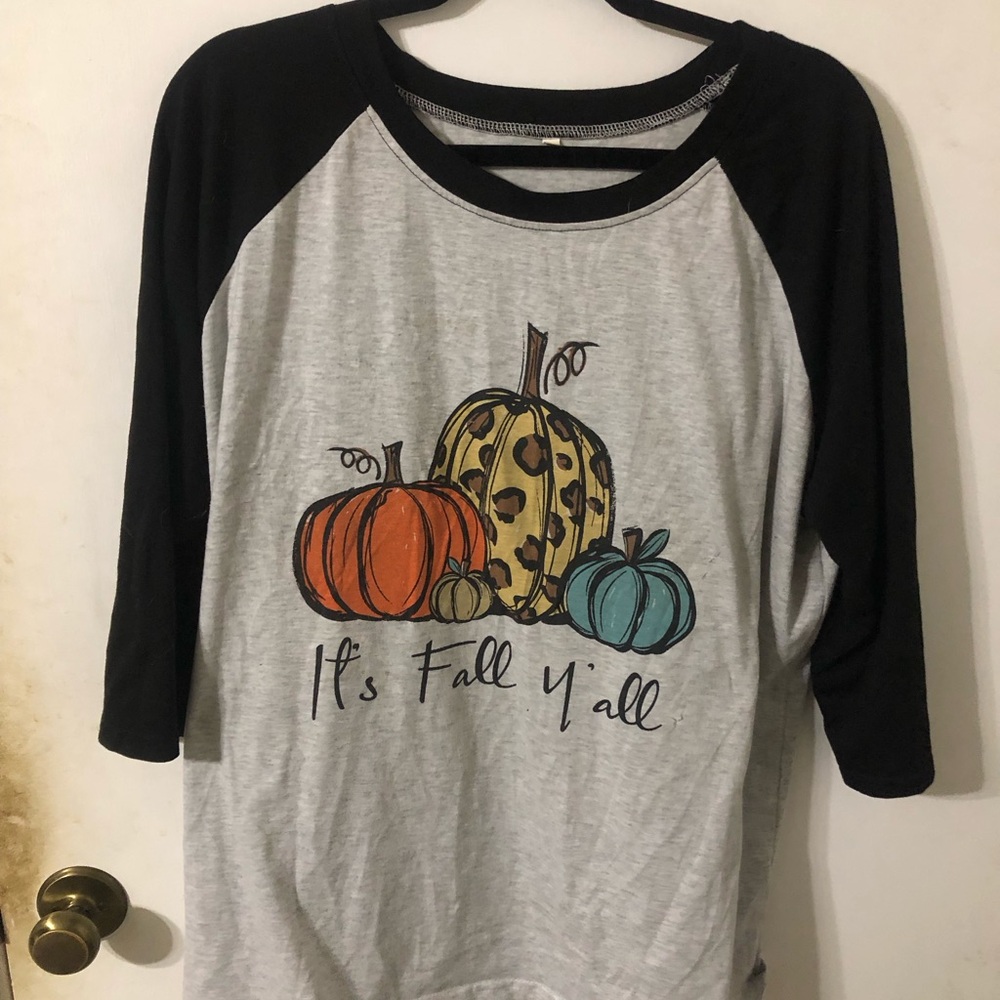 Women’s Fall Themed Shirt - Black and Gray